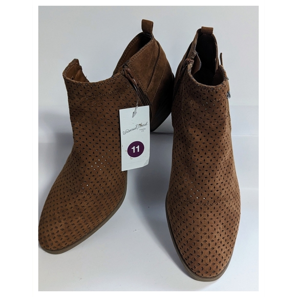 NWT Universal Thread Boots - Picture 3 of 5